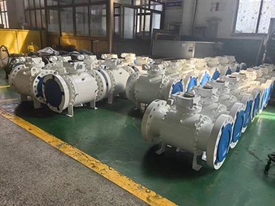 Сферичен кран с метално-седло СРЕЩУ клапани с-меко седло